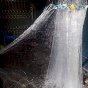 Lưới bén ba màn giăng biển